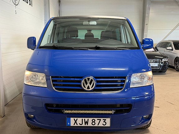 Volkswagen Caravelle 9 of 19