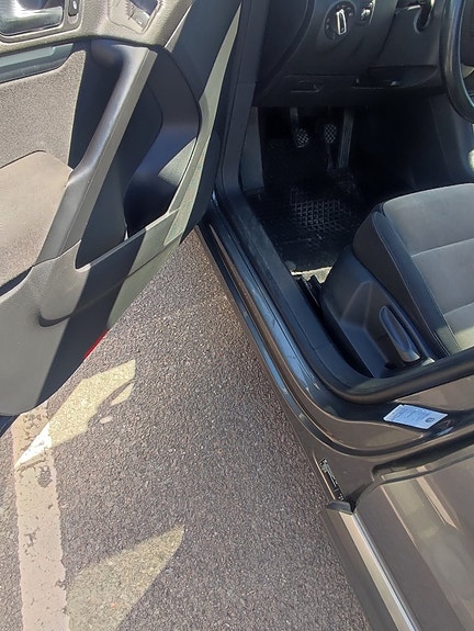 Volkswagen Tiguan 12 of 16