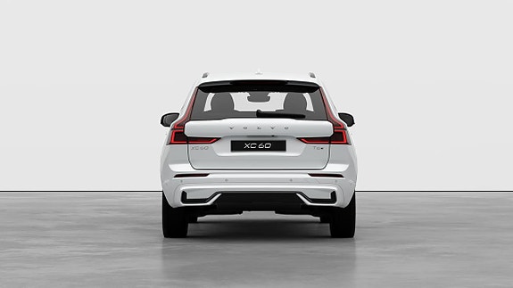 Volvo XC60 3 of 5