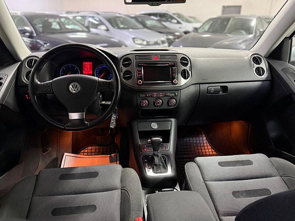 Volkswagen Tiguan 9 of 15