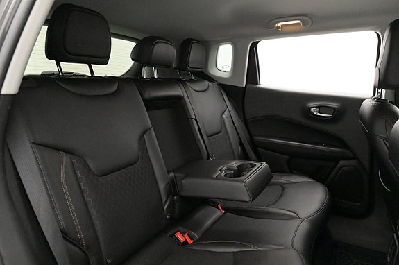 Jeep Compass 22 of 27