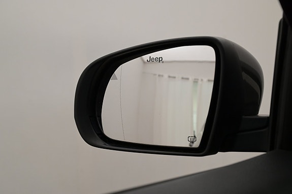 Jeep Compass 21 of 27