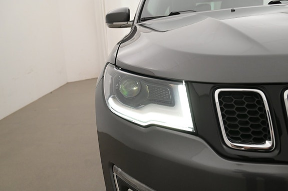 Jeep Compass 26 of 27