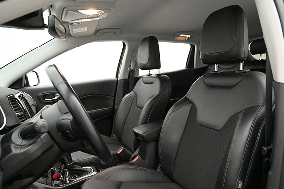 Jeep Compass 9 of 27