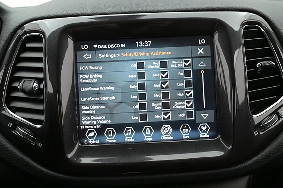 Jeep Compass 13 of 27