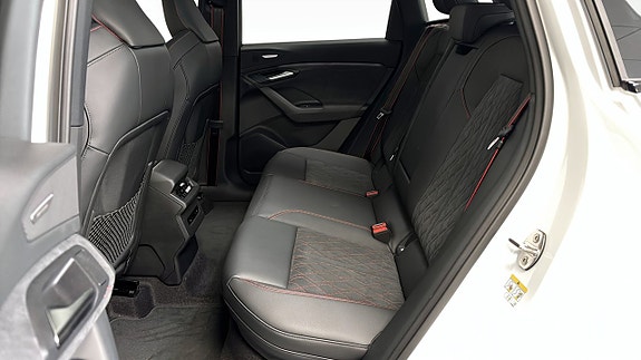Audi Q6 e-tron 13 of 27
