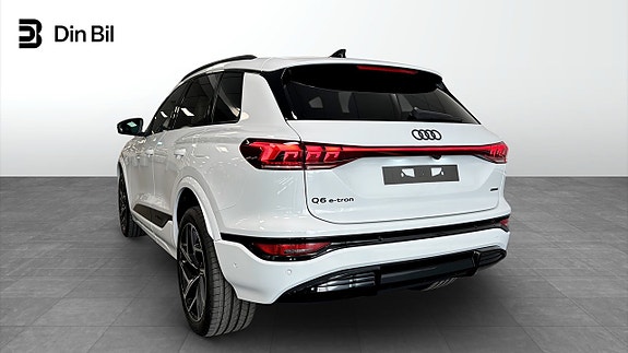 Audi Q6 e-tron 3 of 5