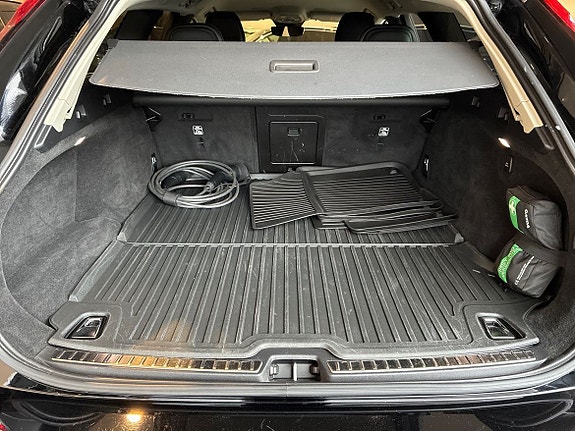 Volvo V90 13 of 16