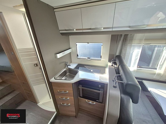 Adria Coral XL 670 SL *AC *Långbädd *Alkov 7 of 13