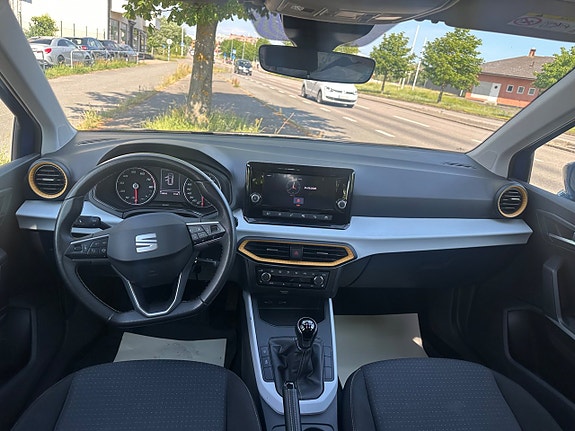 Seat Arona 8 of 10