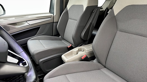 Volkswagen Multivan 8 of 20
