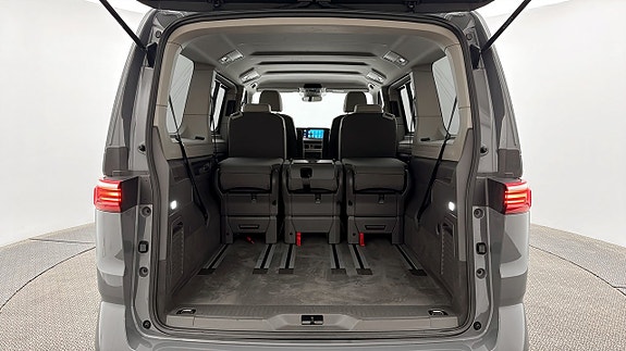 Volkswagen Multivan 20 of 20