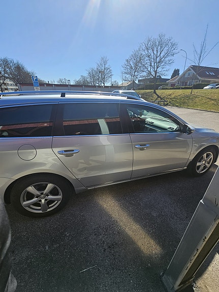 Volkswagen Passat 6 of 12