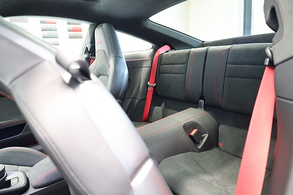 Porsche 911 Carrera 4 GTS 22 of 23