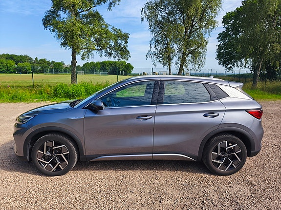 BYD Atto 3 2 of 5