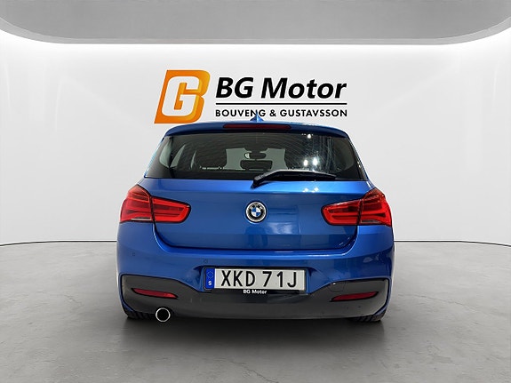 BMW 118i 5 of 5