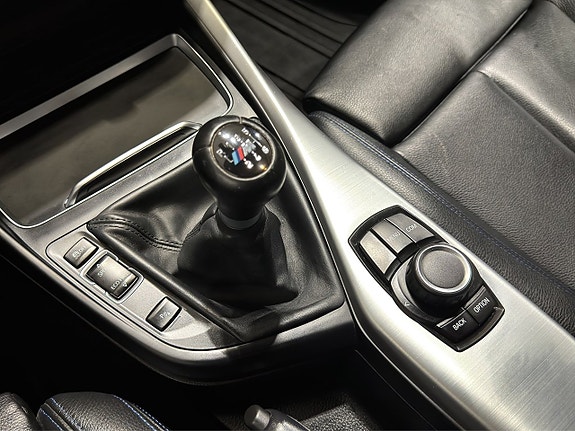 BMW 118i 16 of 20