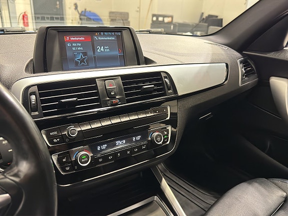 BMW 118i 15 of 20