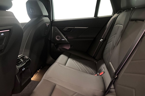 BMW i5 11 of 19