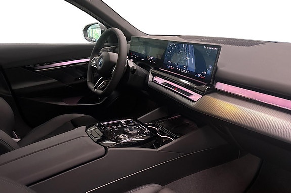 BMW i5 6 of 19