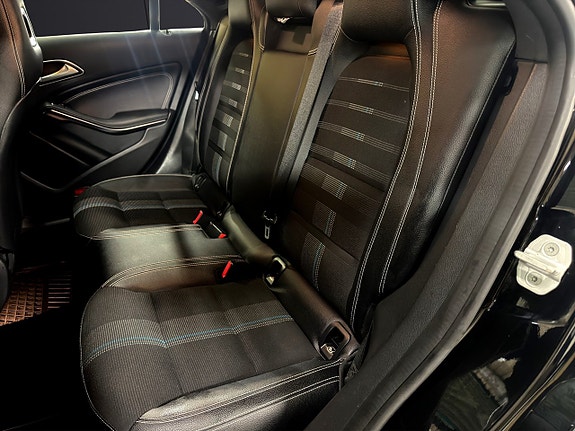 Mercedes-Benz CLA200 22 of 30