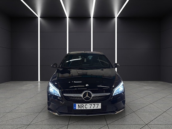 Mercedes-Benz CLA200 8 of 30