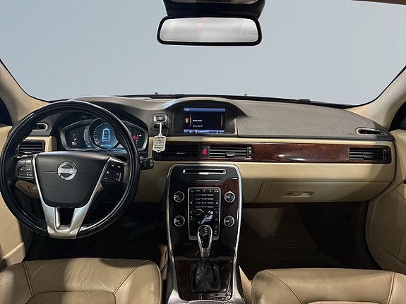 Volvo XC70 8 of 20