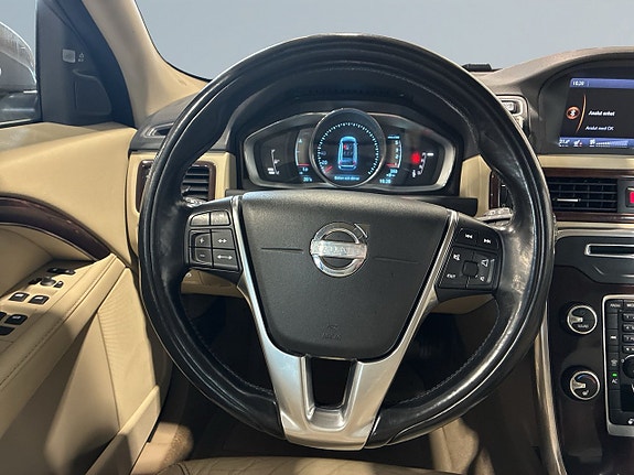 Volvo XC70 15 of 20