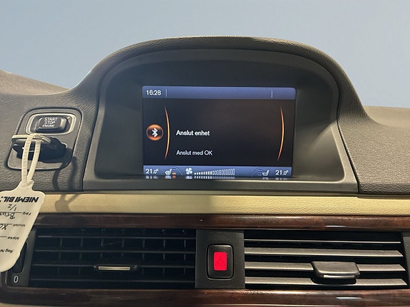 Volvo XC70 16 of 20