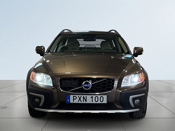 Volvo XC70 2 of 20