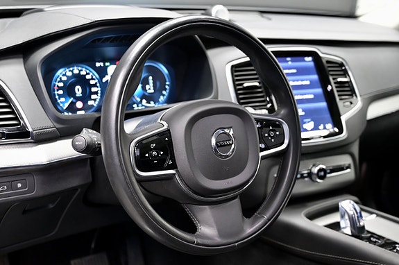 Volvo XC90 20 of 30