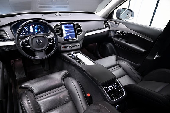 Volvo XC90 17 of 30