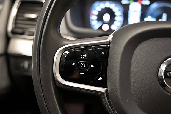 Volvo XC90 23 of 30