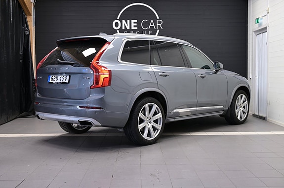 Volvo XC90 5 of 30