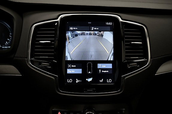 Volvo XC90 28 of 30