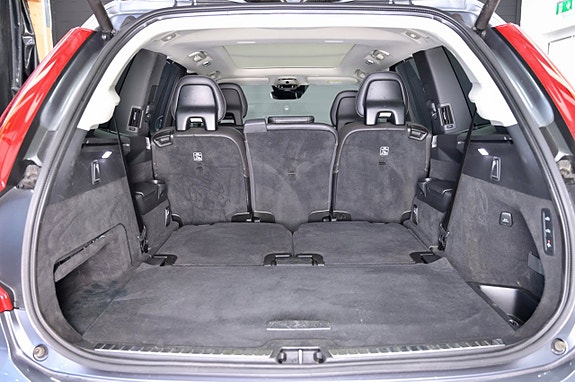 Volvo XC90 9 of 30