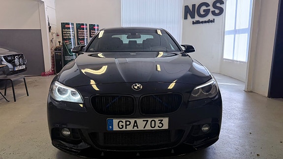 BMW 520d 2 of 5