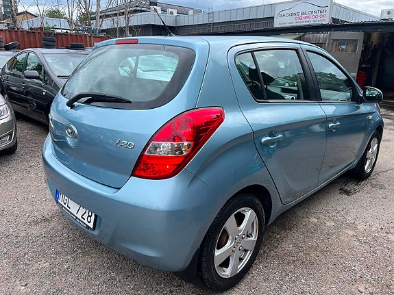 Hyundai i20 4 of 5