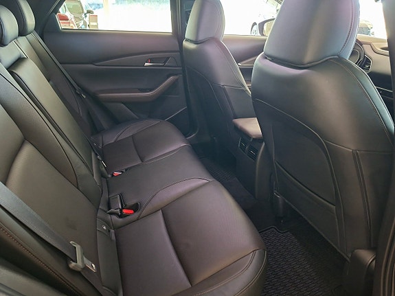 Mazda CX-30 11 of 15