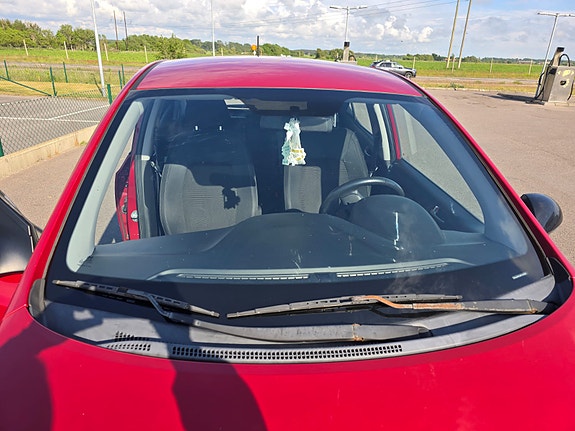 Hyundai i10 4 of 5