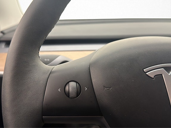 Tesla Model 3 15 of 30