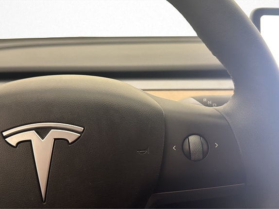 Tesla Model 3 16 of 30