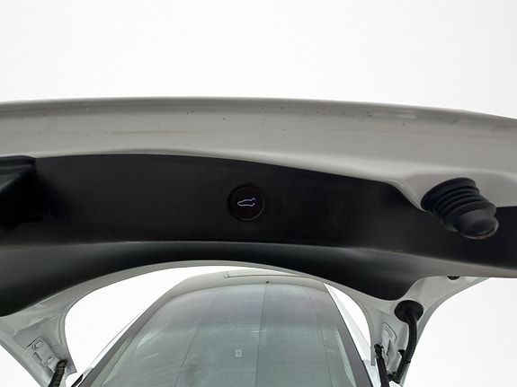 Tesla Model 3 26 of 30