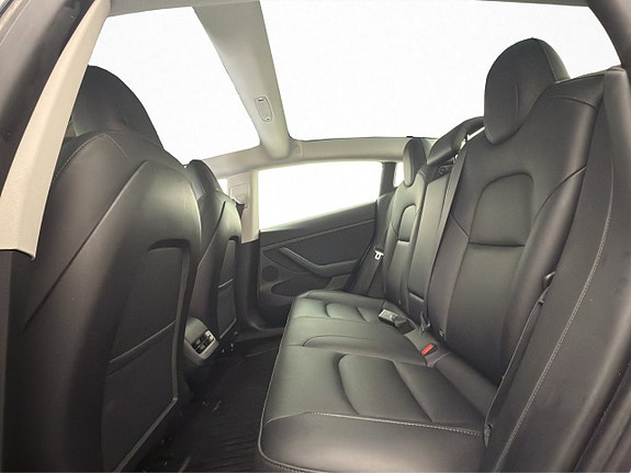Tesla Model 3 24 of 30