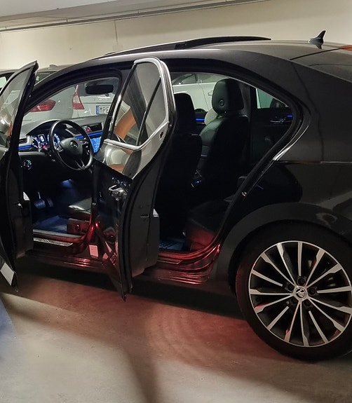Skoda Superb 8 of 9
