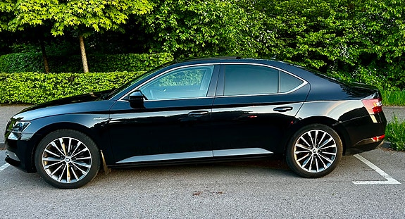 Skoda Superb 3 of 5