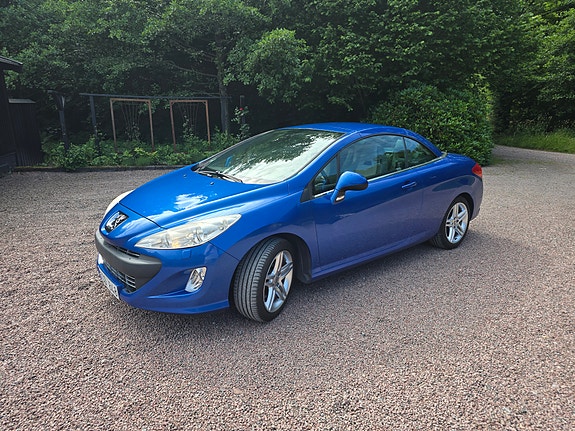 Peugeot 308 2 of 5