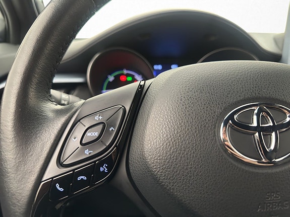 Toyota C-HR 16 of 30