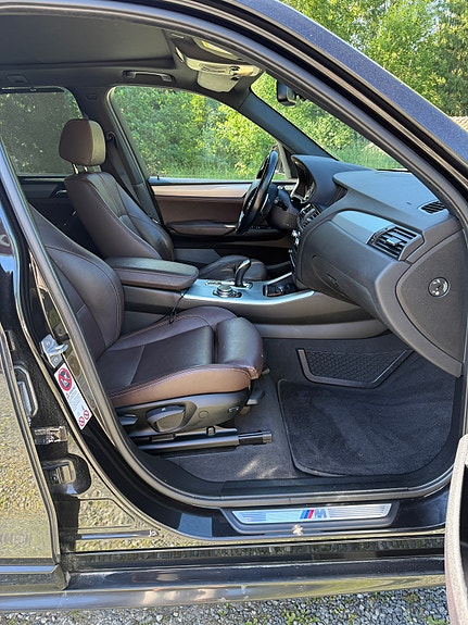BMW X3 4 of 5