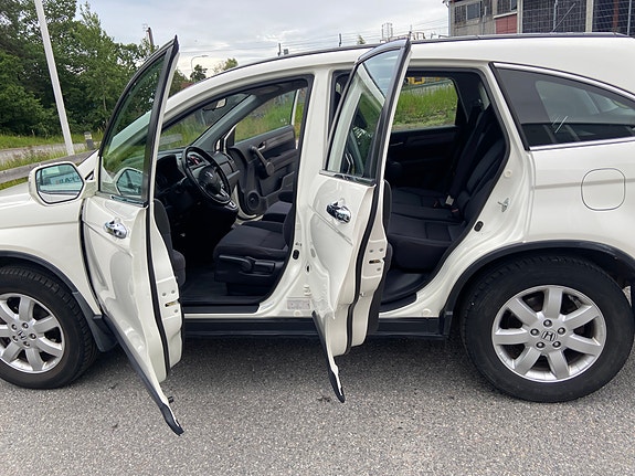 Honda CR-V 6 of 9